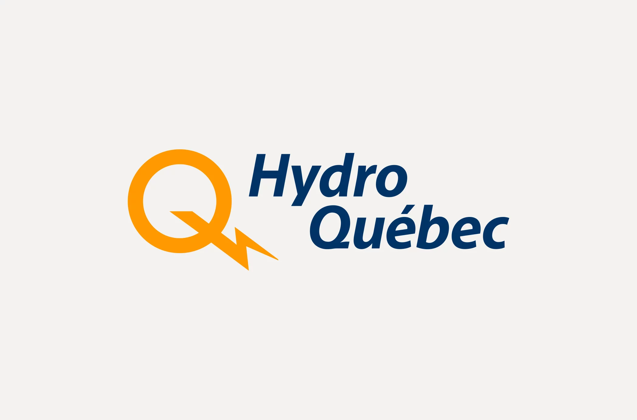 Logo d'Hydro-Québec présentant un "Q" jaune avec un éclair et du texte bleu foncé.